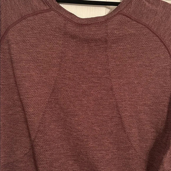 Lululemon Men's Metal Vent Short Sleeve Shirt - Picture 4 of 5